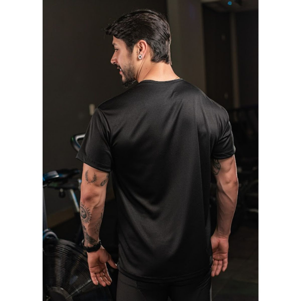Kit 3 Camisas Masculinas Fitness com Proteção UV50+ – Manga Curta, Academia, Praia, Piscina e Esportes - Imagem 7